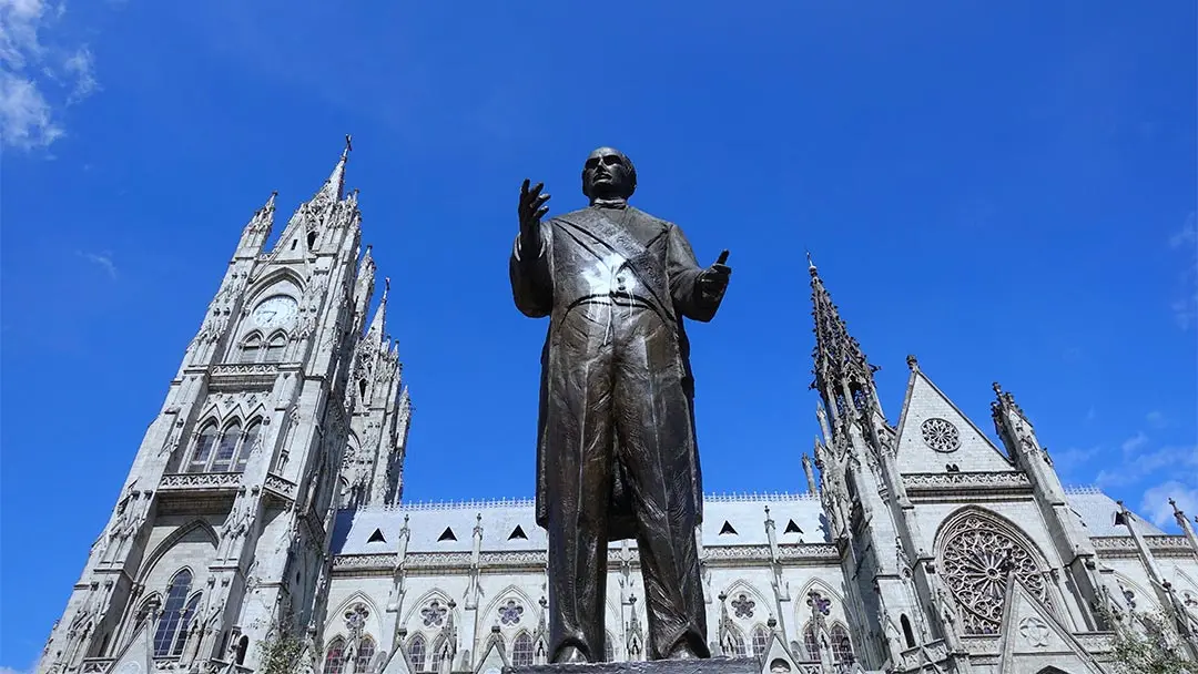 statua-de-Gabriel-García-Moreno statua-de-Gabriel-García-Moreno