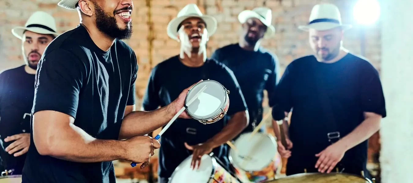 “Que viva la música” es un libro de fuego 